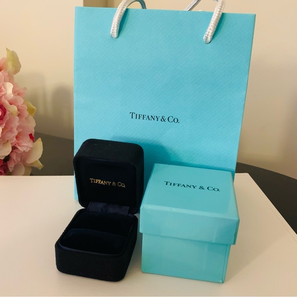 Tiffany Ring jewelry velvet case box bag set excellent